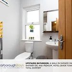 - Ashville - 5 Bedroomed House - Sleeps 9 Holiday home *