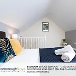 Holiday home - Ashville - 5 Bedroomed House - Sleeps 9
