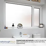 - Ashville - 5 Bedroomed House - Sleeps 9 Scarborough