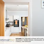 - Ashville - 5 Bedroomed House - Sleeps 9 Holiday home