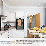 - Ashville - 5 Bedroomed House - Sleeps 9 Holiday home *