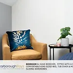 - Ashville - 5 Bedroomed House - Sleeps 9 *