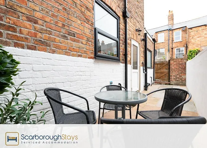 - Ashville - 5 Bedroomed House - Sleeps 9 בית נופש