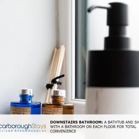 - Ashville - 5 Bedroomed House - Sleeps 9 Holiday home Scarborough