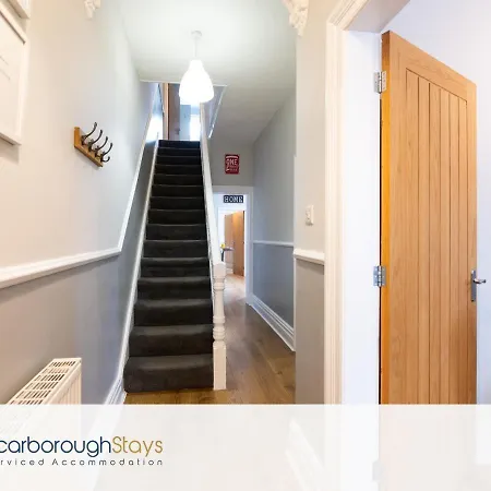 - Ashville - 5 Bedroomed House - Sleeps 9 Holiday home *