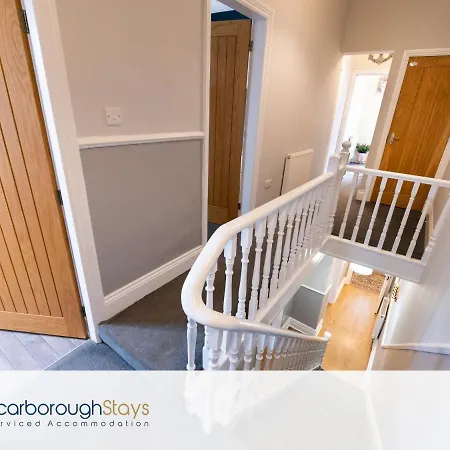 - Ashville - 5 Bedroomed House - Sleeps 9 펜션