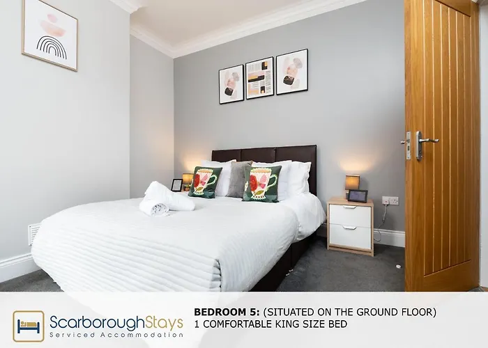 - Ashville - 5 Bedroomed House - Sleeps 9 *