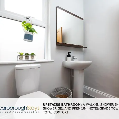 - Ashville - 5 Bedroomed House - Sleeps 9 * Scarborough