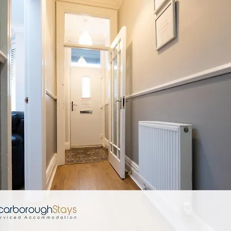 - Ashville - 5 Bedroomed House - Sleeps 9 Semesterbostad